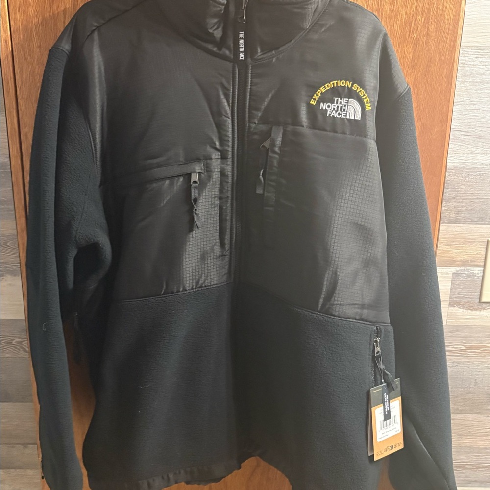 The North Face Men's Black Denali Jacket NWT